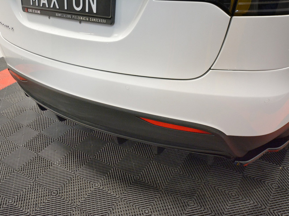 Rear Diffuser Tesla Model X (2015-) - 3 