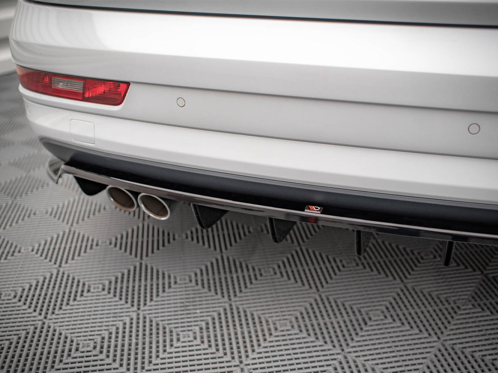 Central Rear Splitter (Vertical Bars) Audi Q3 Sport 8U Facelift - 4 