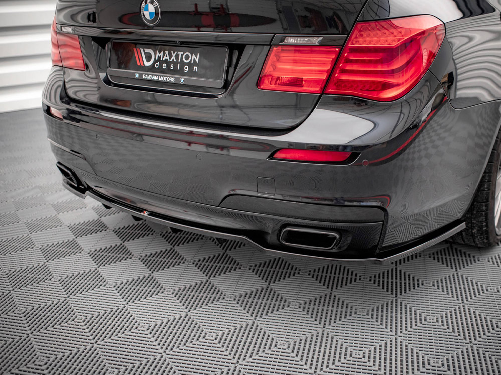 Central Rear Splitter (Vertical Bars) BMW 7 M-Pack F01 (2008-2013) - 3 