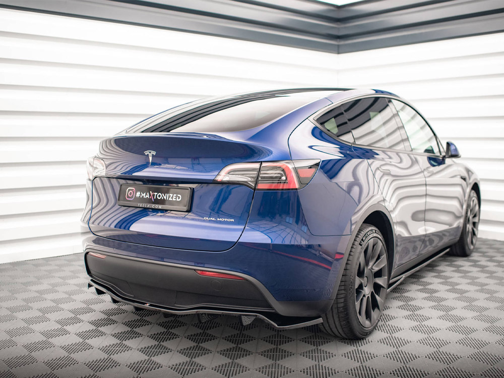 Central Rear Splitter (Vertical Bars) Tesla Model Y - 2 