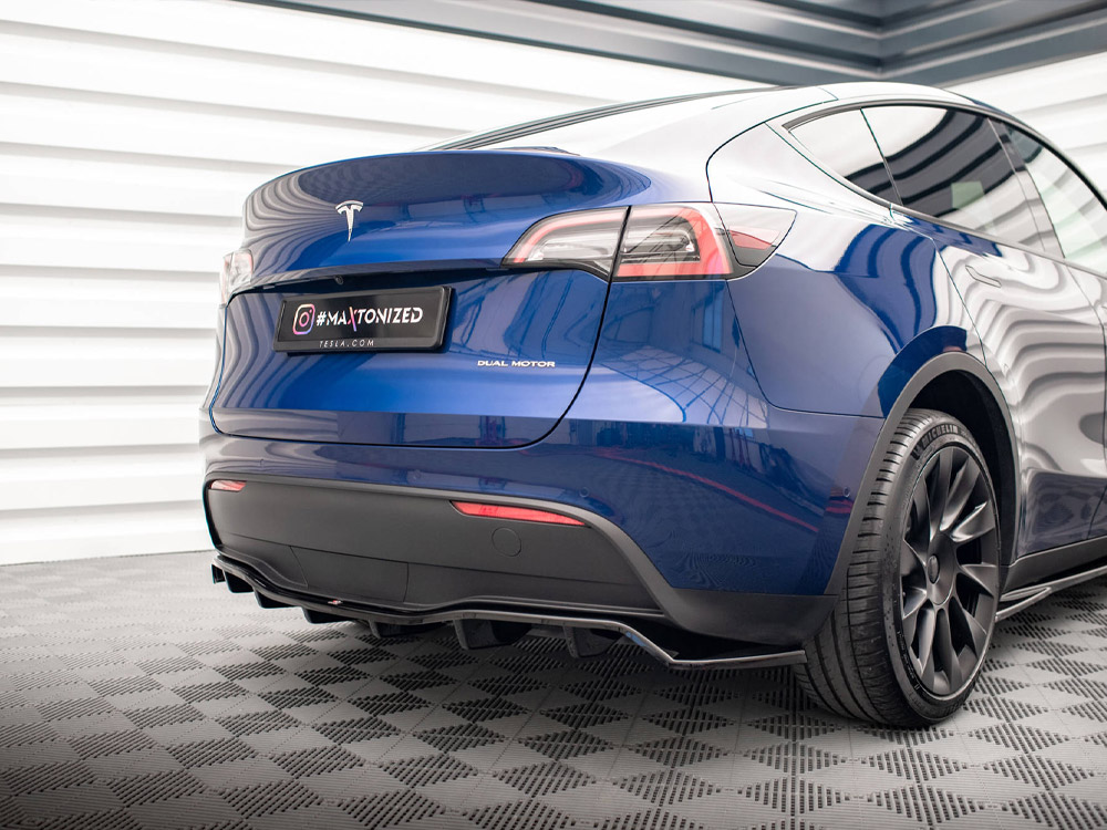 Central Rear Splitter (Vertical Bars) Tesla Model Y - 3 