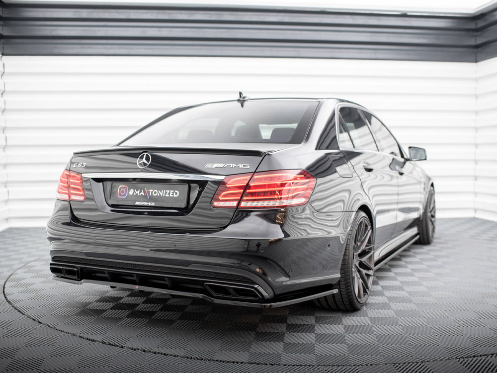 Central Rear Splitter (Vertical Bars) Mercedes E63 AMG Sedan W212 Facelift - 2 