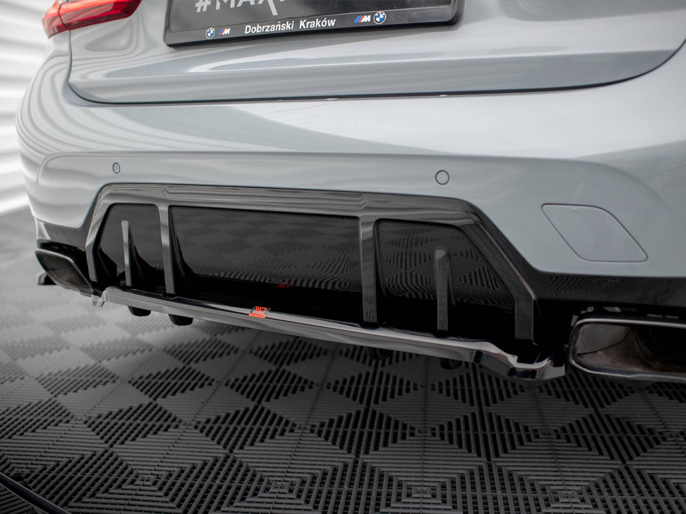 Central Rear Splitter (Vertical Bars) V.1 BMW M340i G20 / G21 Facelift - 4 