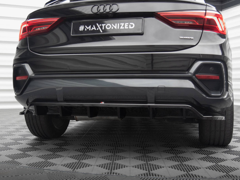 Central Rear Splitter (Vertical Bars) Audi Q3 Sportback F3 - 4 