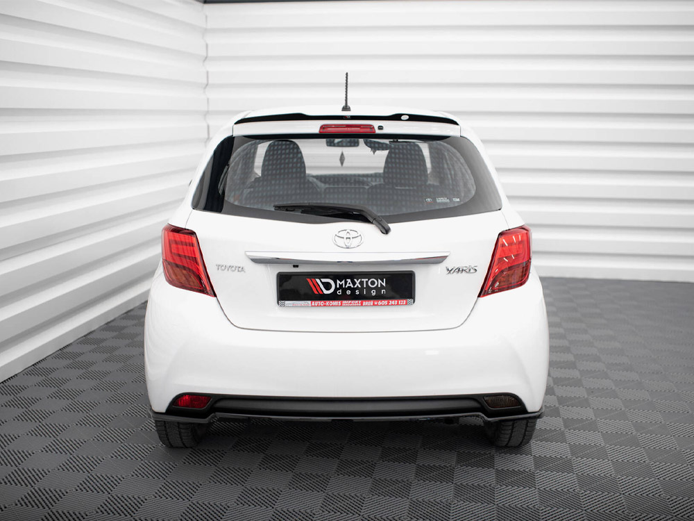 Central Rear Splitter Toyota Yaris Mk3 Facelift - 2 