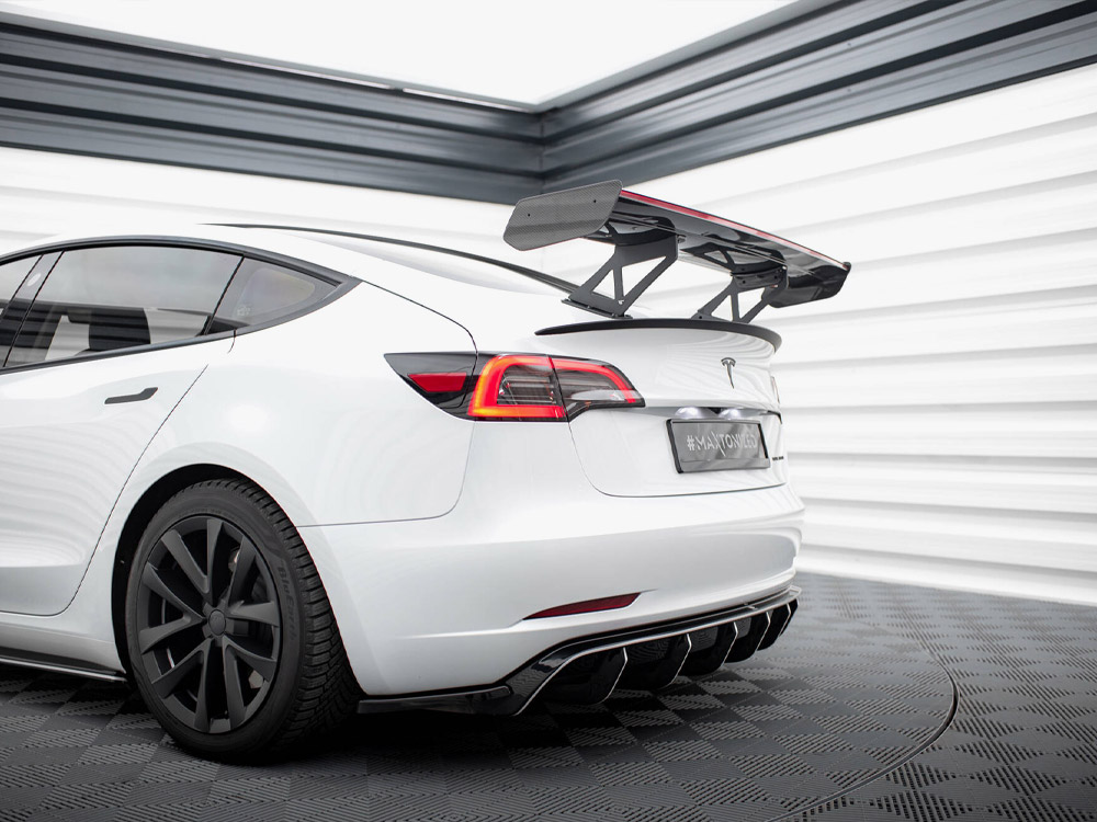 Carbon Spoiler + LED Tesla Model 3 - 15 